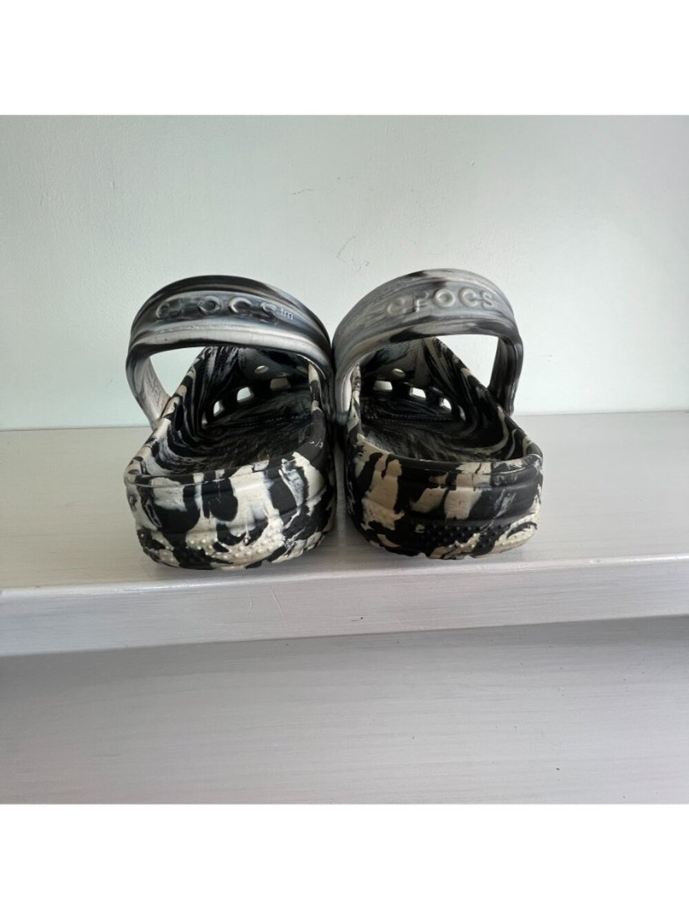 Crocs Classic Marbled Clogs Black White Swirl Slip On Shoes Mens 11 Womens 13 - Picture 5 of 16